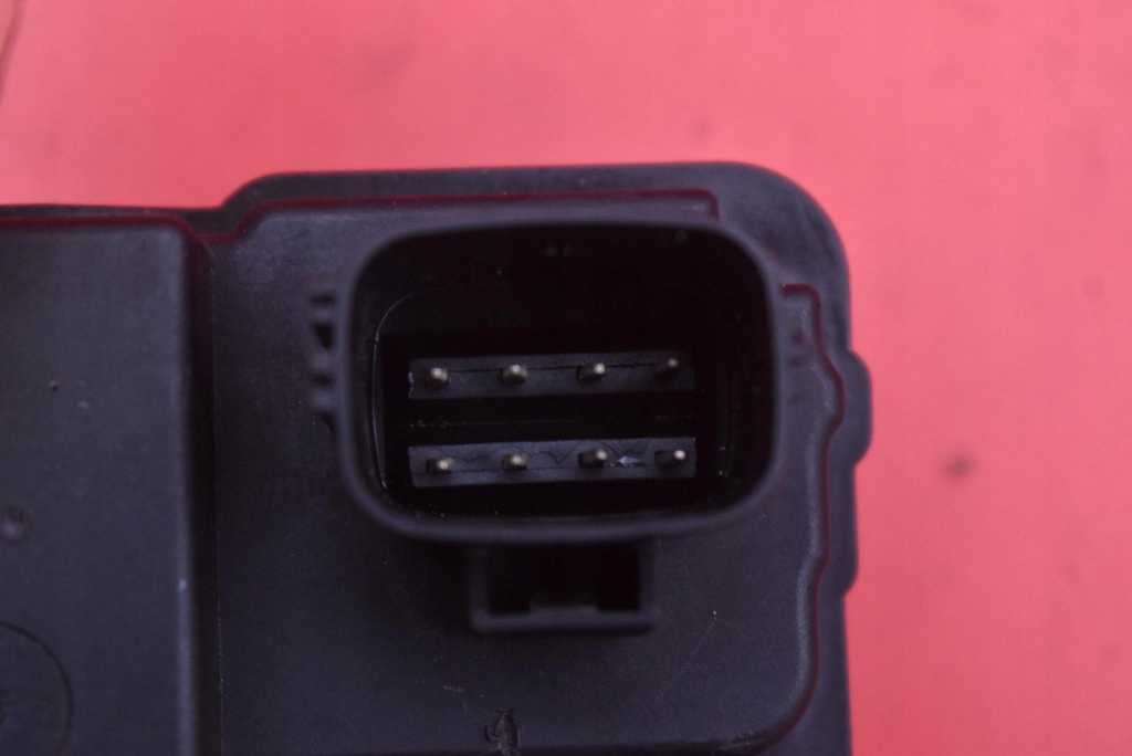 lock door left front front EU VOLVO S60 1 and LIFT 04-09