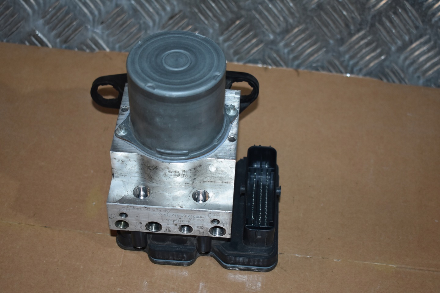 IDEALNA pump control unit ABS PORSCHE CAYENNE 9Y 1