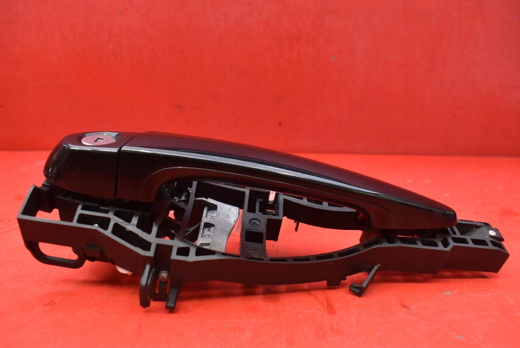 handle left front front BLACK SAPPHIRE METALLIC (475) BMW F20 11-15