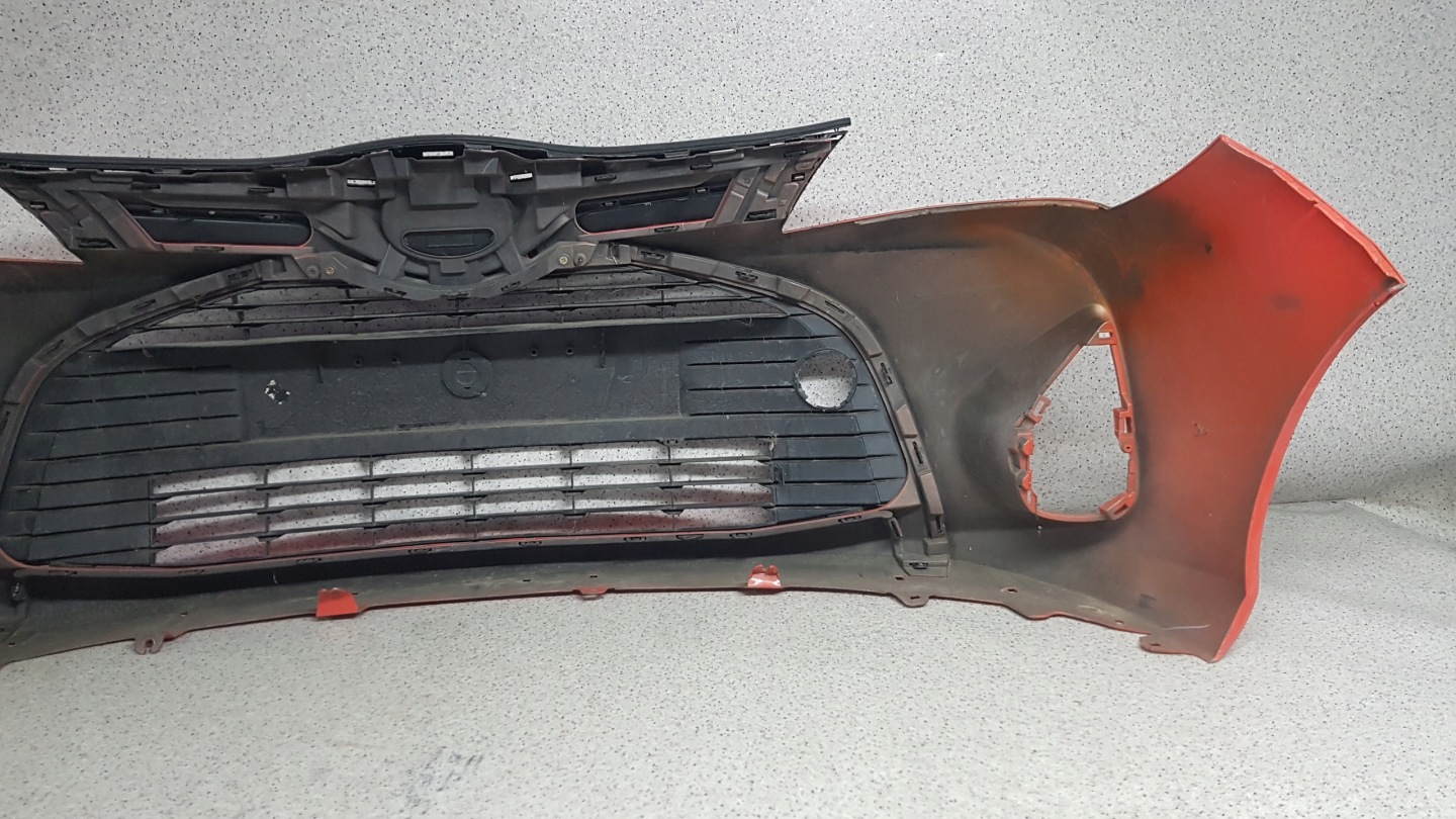 TOYOTA YARIS III 3 2014 - bumper front 2923