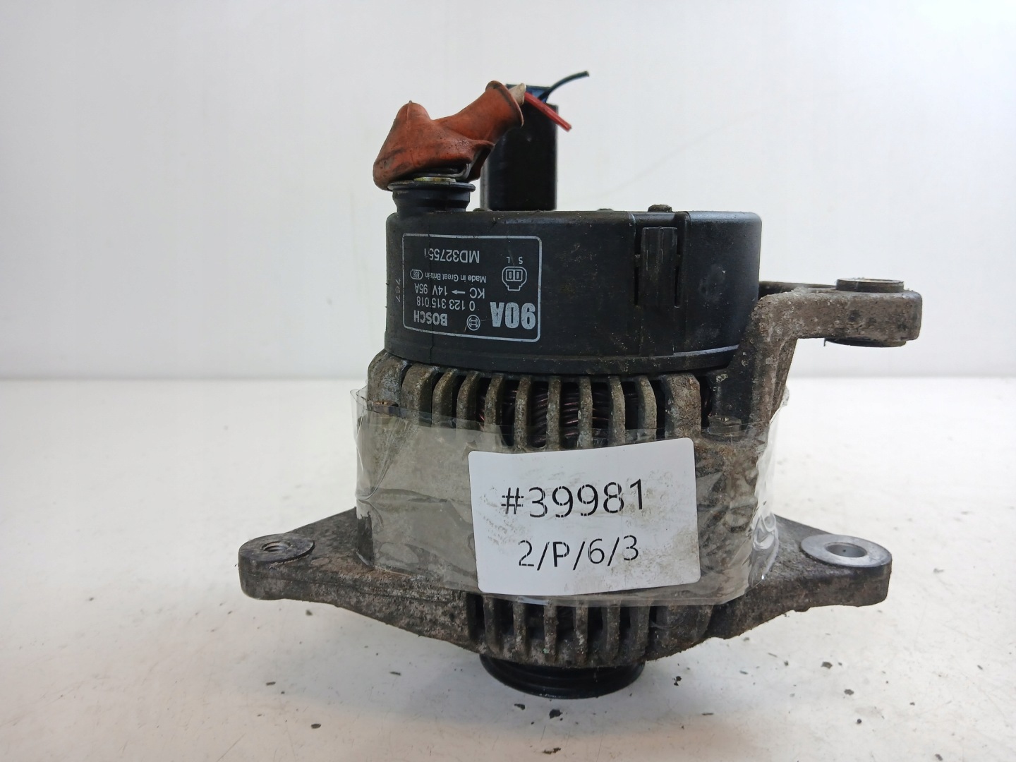 MITSUBISHI CARISMA 1.6 alternator MD327551 95A