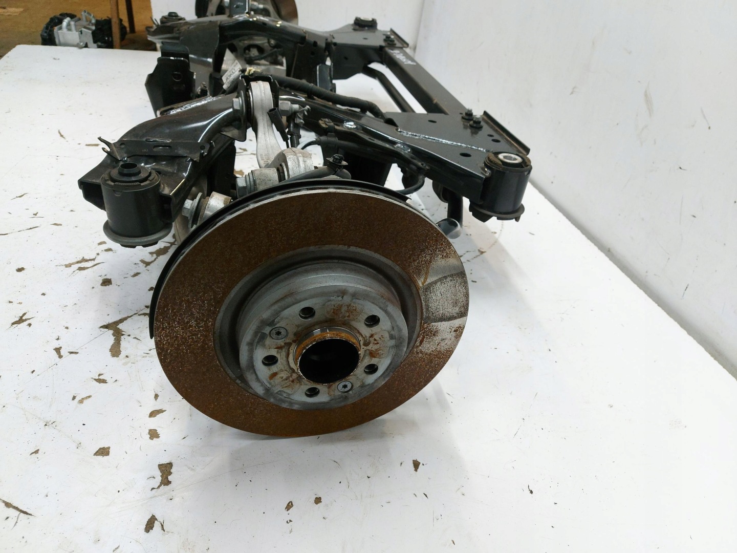 RENAULT Austral E otoč rameno záď levý 4control