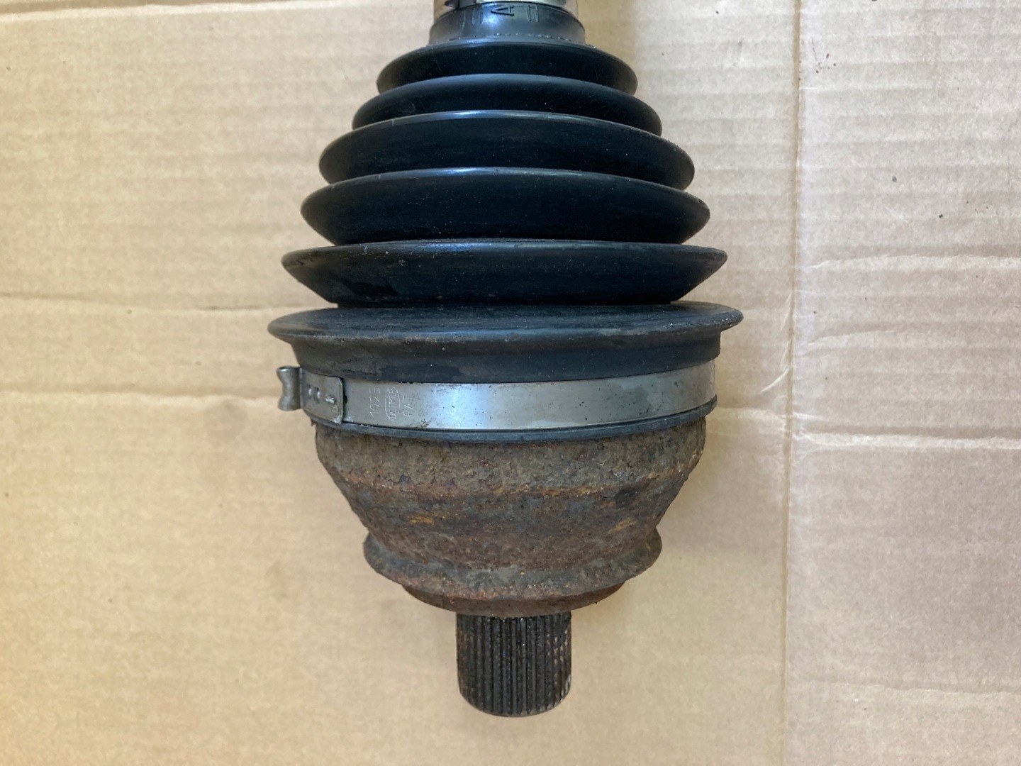 T4 TRANSPORTER 1.9 TD semi-axis Napedowa left original