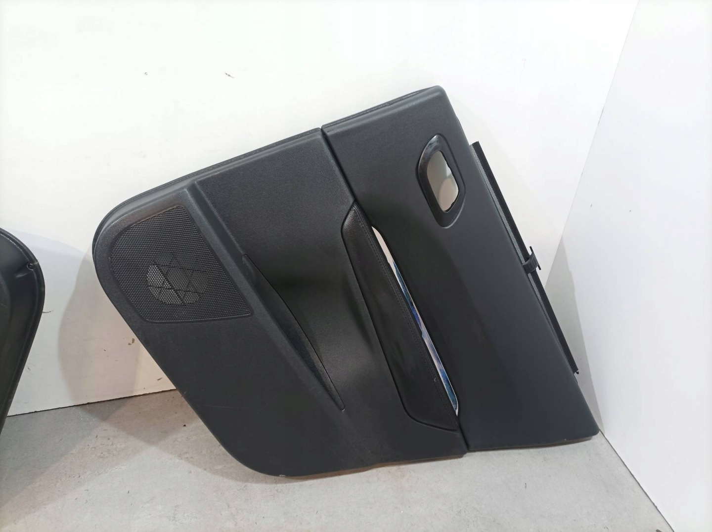 upholstery side left right rear part KPL blinds Peugeot 5008 and (2009- )
