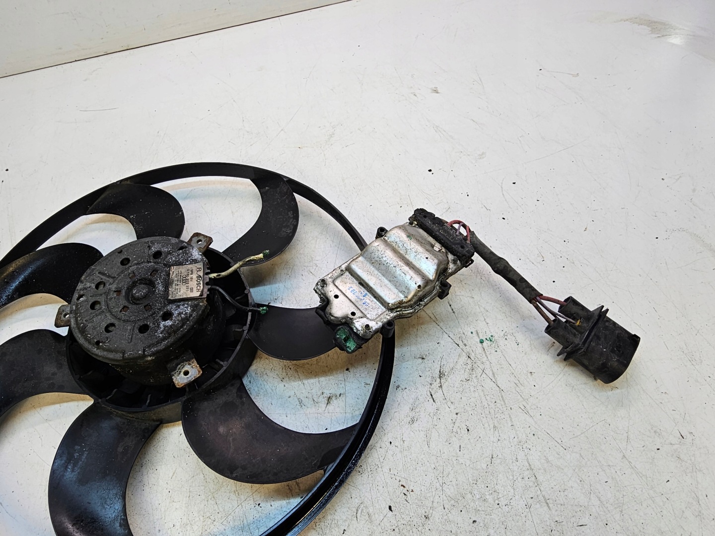 radiator fan small AUDI A6 C6 2.7 3.0 TDI 4F0959455J