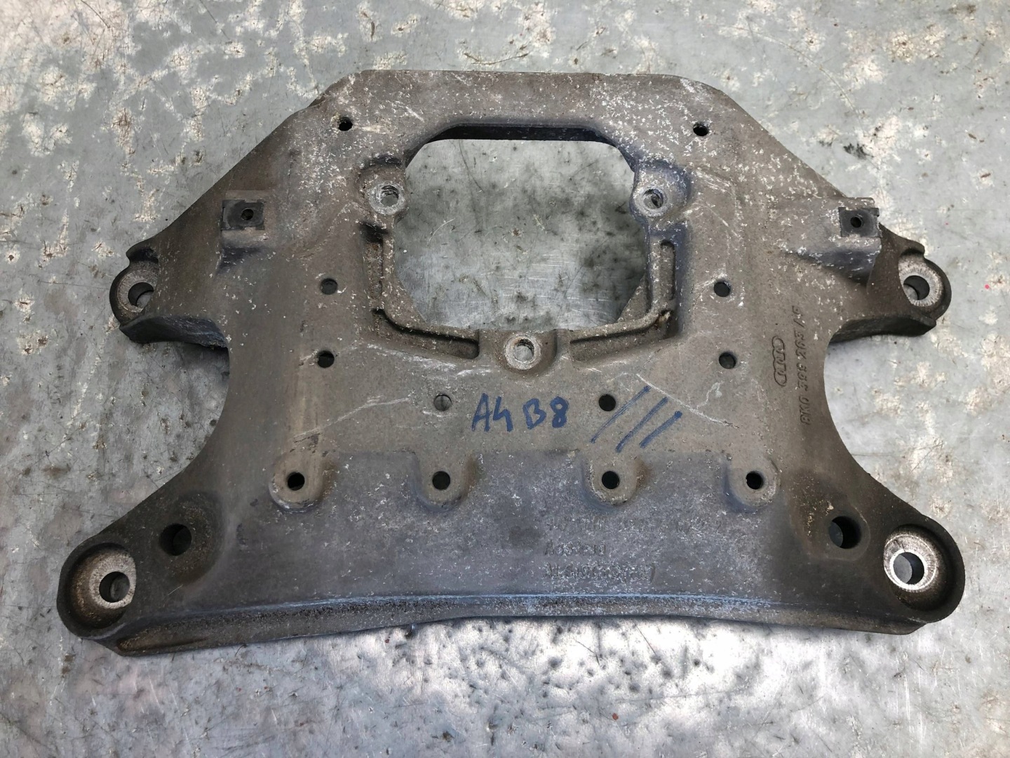 Stütze strebe Getriebe AUDI A4 B8 8K0399263AF