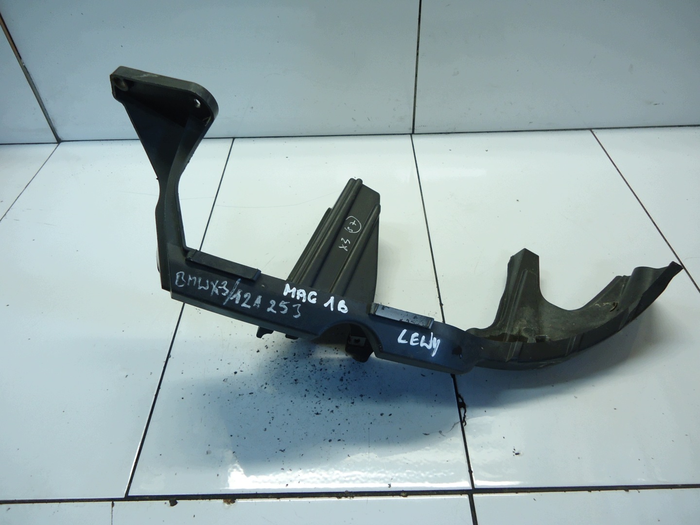 BMW X3 E83 support lights left front 3414309