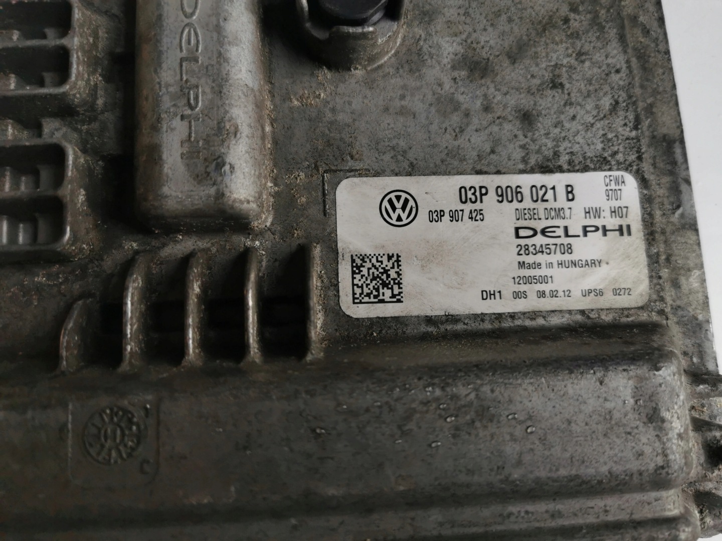 VW POLO 1.2TDI 28345708 03P906021B computer ECU