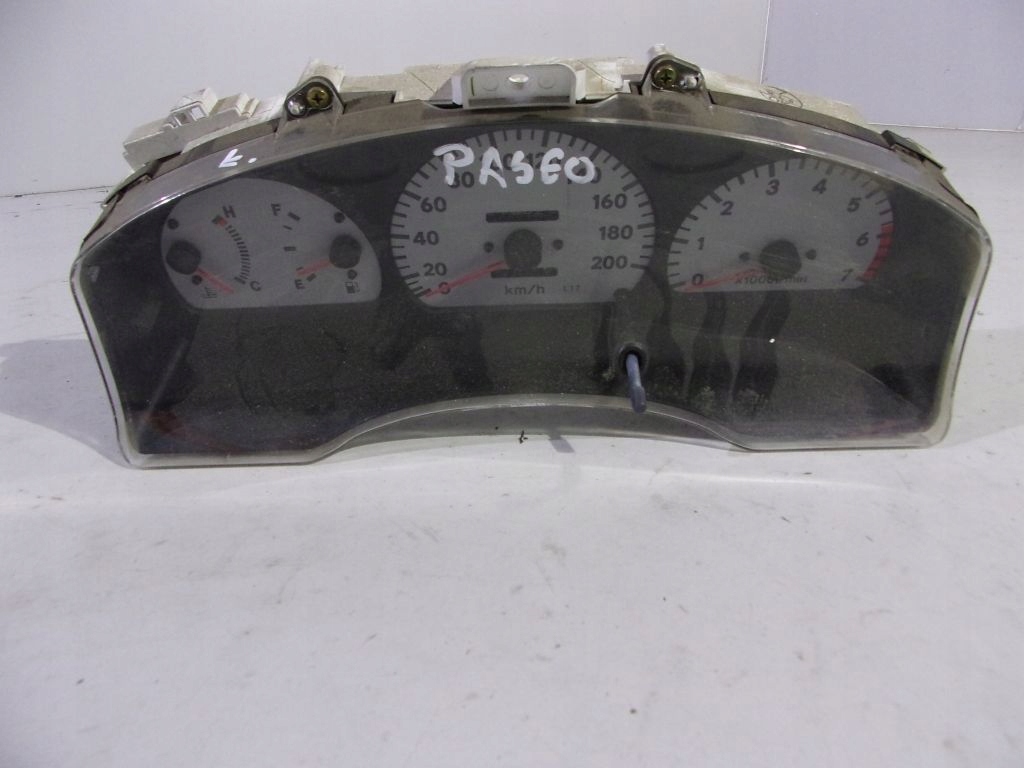 Toyota Paseo dials dials
