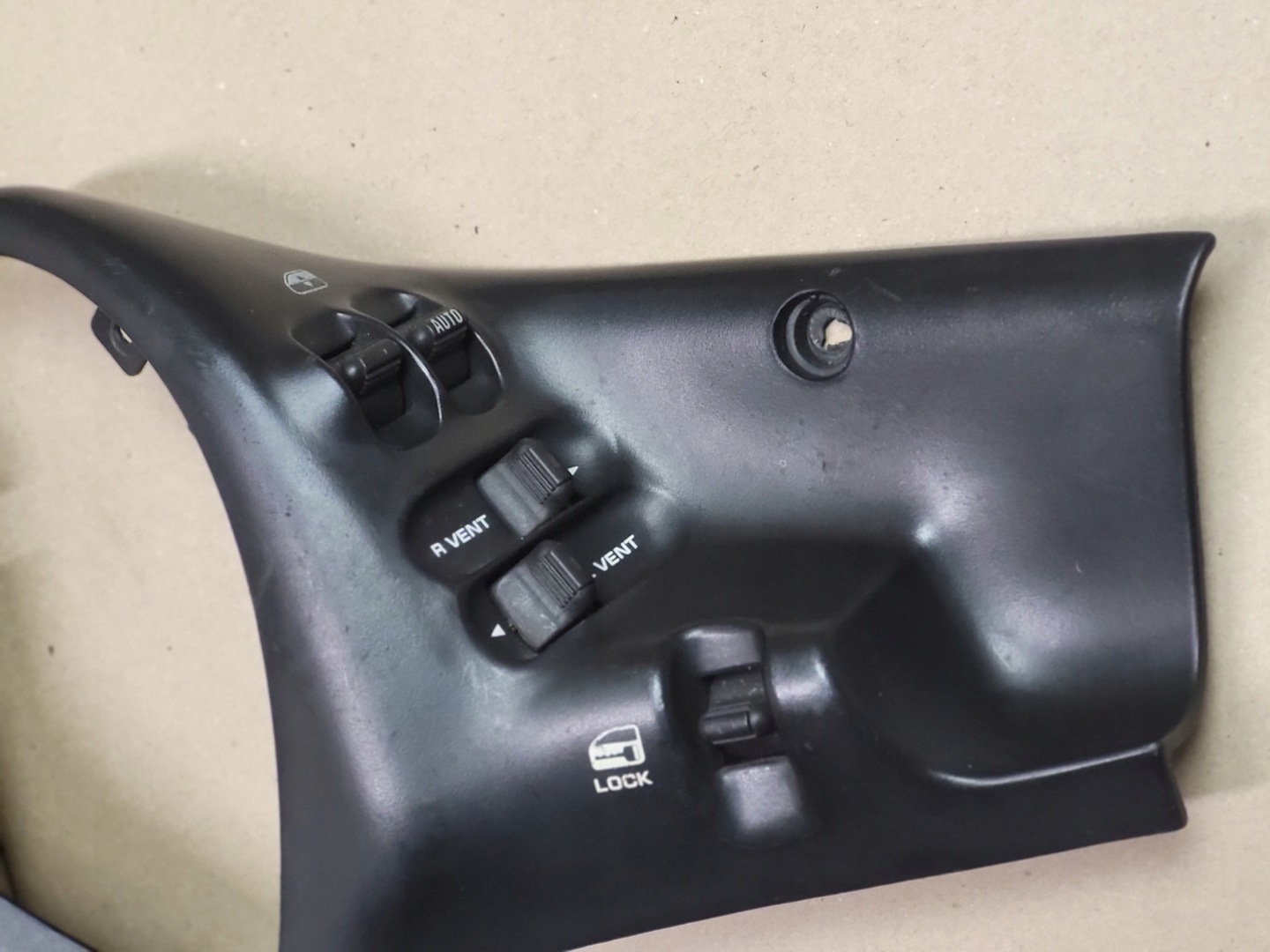 PANEL windows left right blocking door PRZYCISKI CHRYSLER VOYAGER III OE