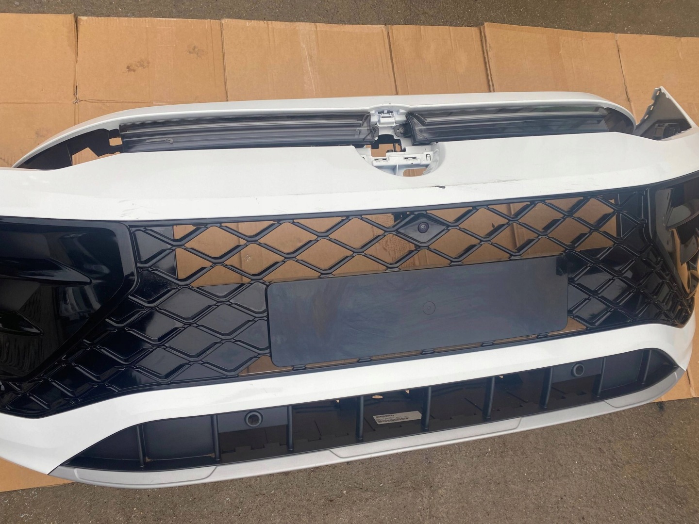 VW TAYRON II 57L complete bumper front front PDC KAMERA LED LC9A BIALY