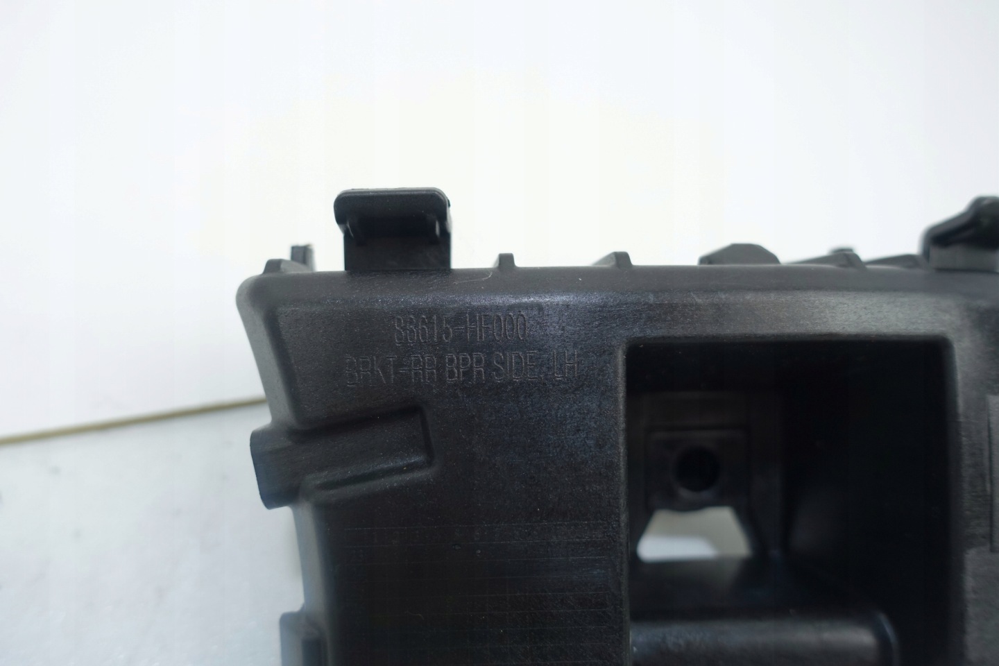 bumper bracket left rear part HYUNDAI KONA II EV 23- 86615-HF000