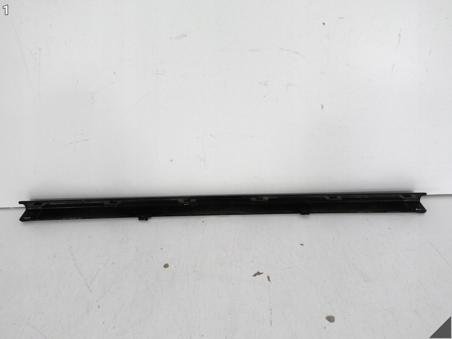 AUDI Q6 S-LINE SQ6 E-TRON 85H 23- moulding accessories grille W bumper front