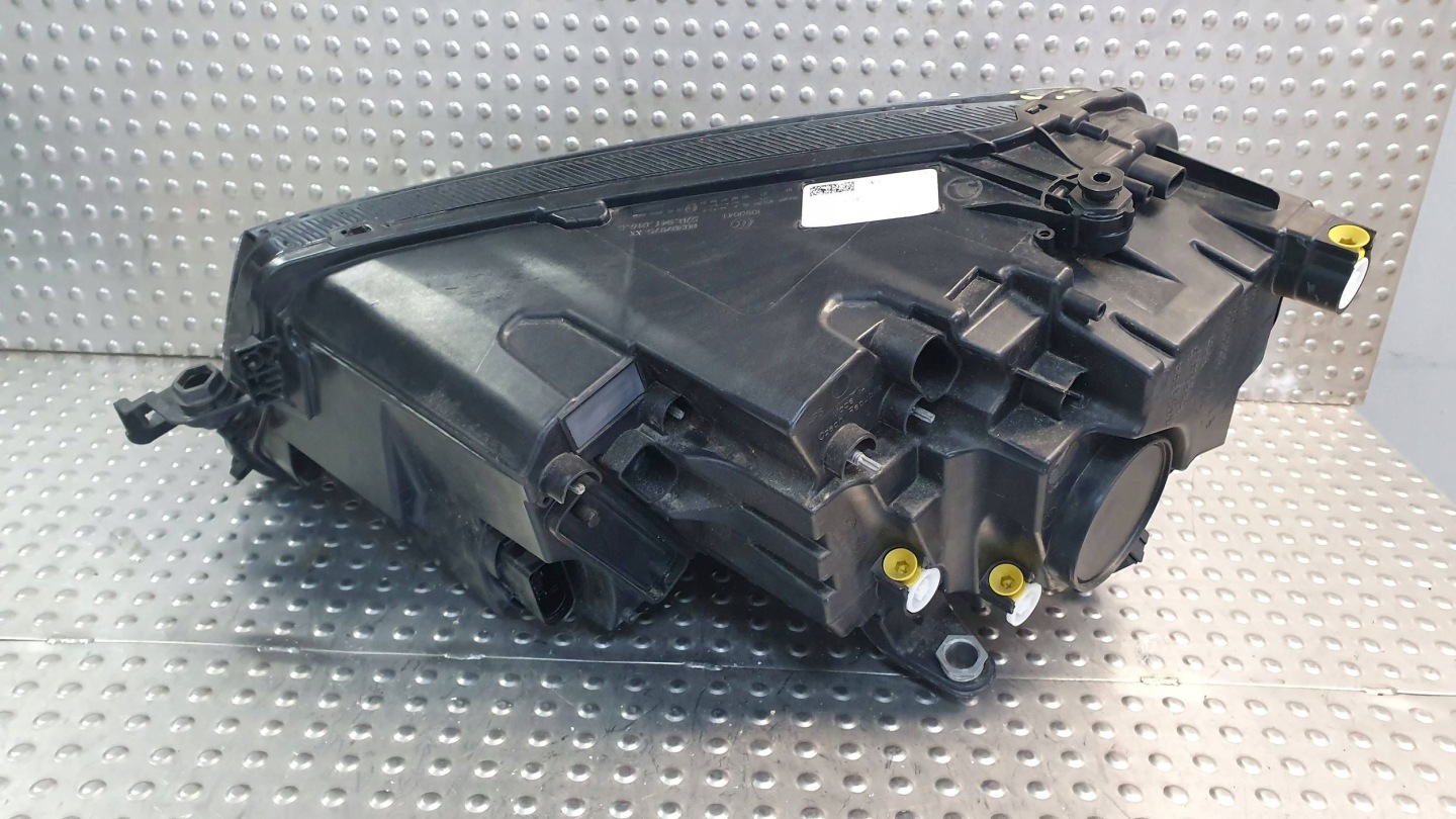 light front right SKODA KAROQ 57B941016F 17