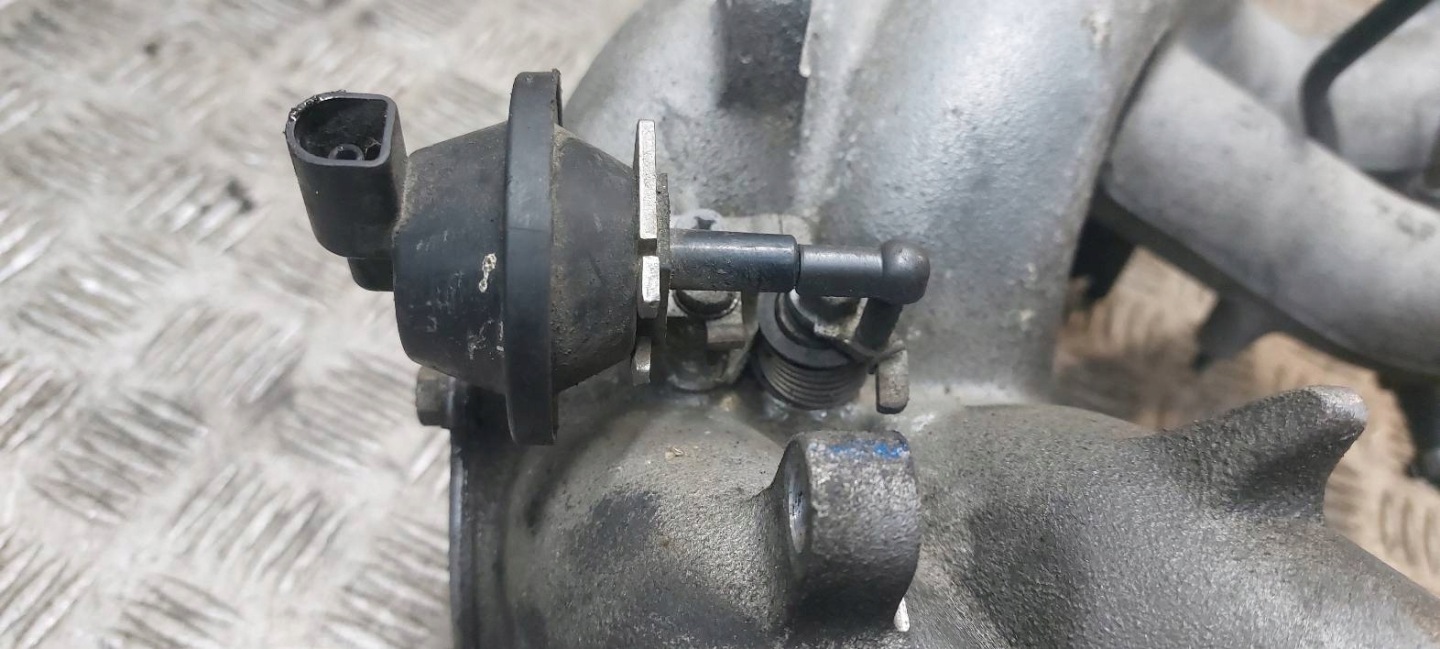 injection ramp BMW E34 1.6 1.8 17346359 1734355