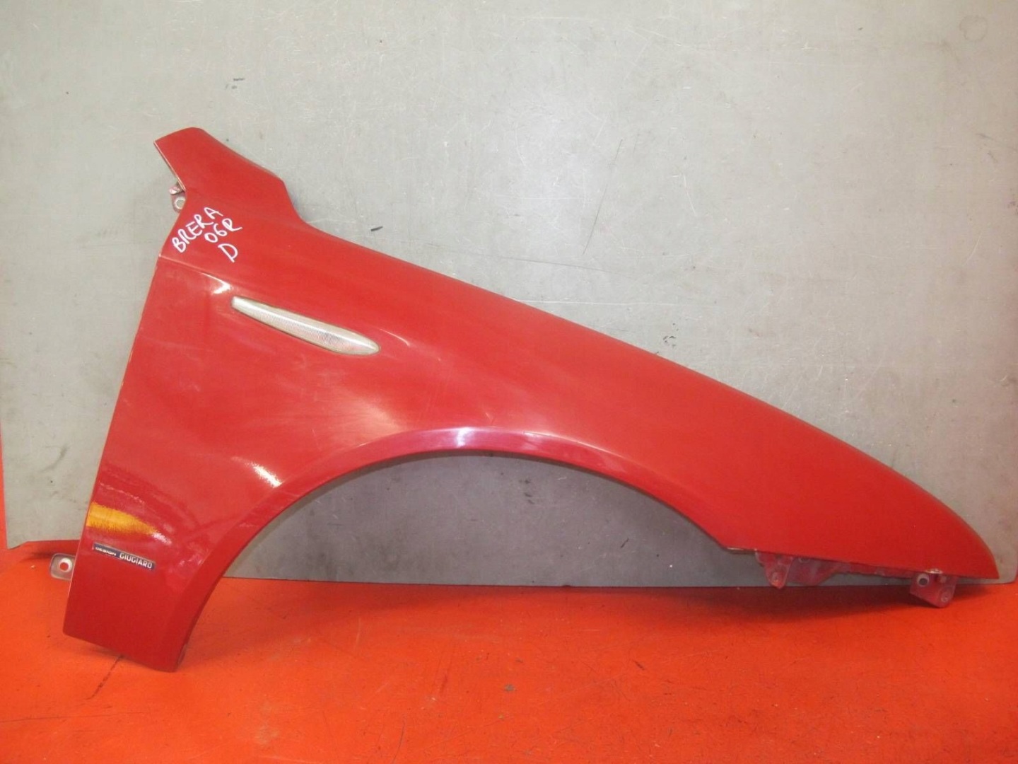 ALFA ROMEO BRERA 939 fender right front front red 289/A