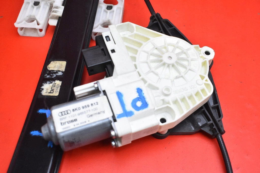 window regulator right rear part EU 8K0959812 AUDI A4 B8 KOMBI 07-11