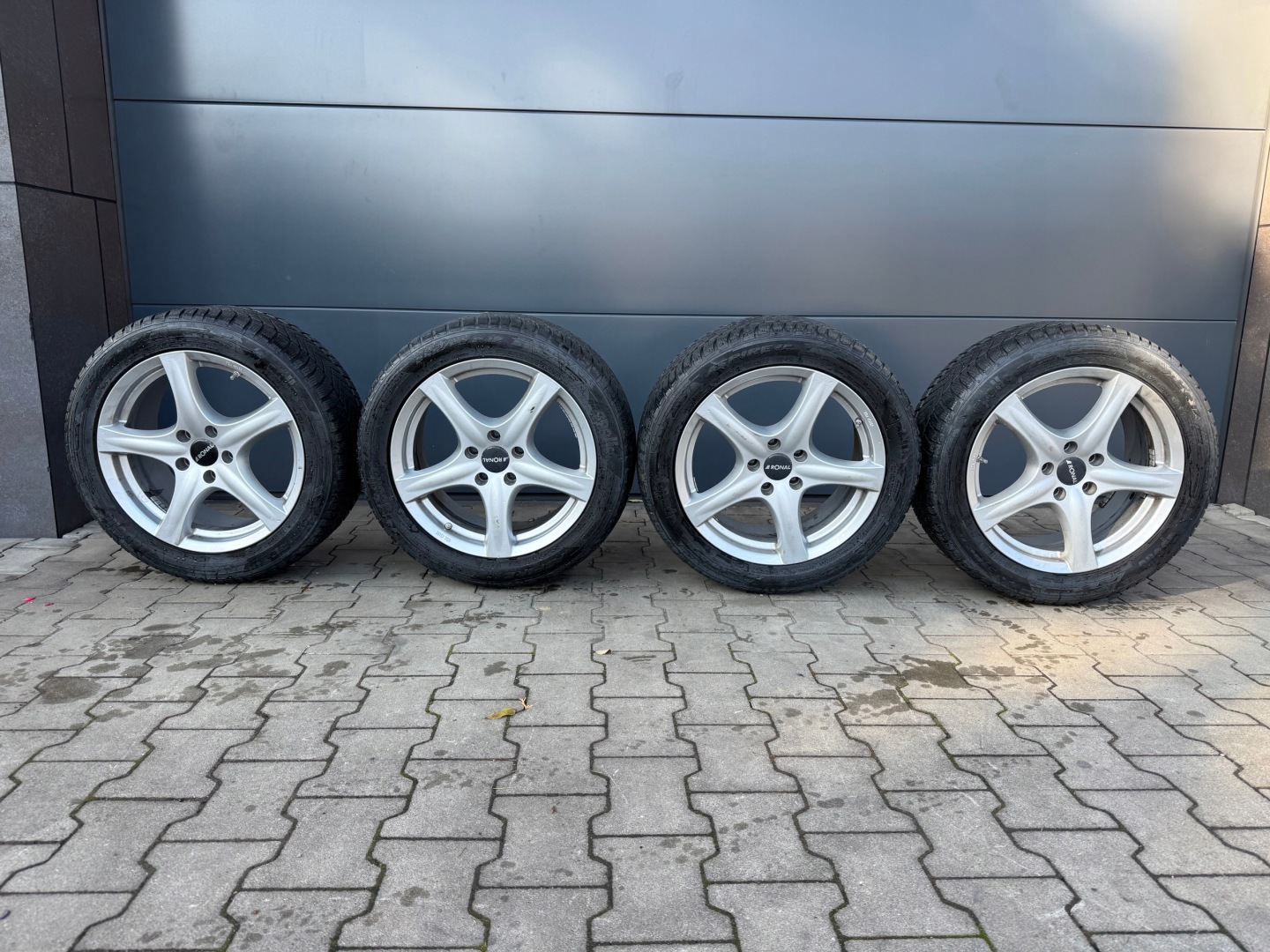 KOMPLET disky Ronal 8x17 5x112 ET48 MERCEDES AUDI VW KOMPLET gumy zimné!