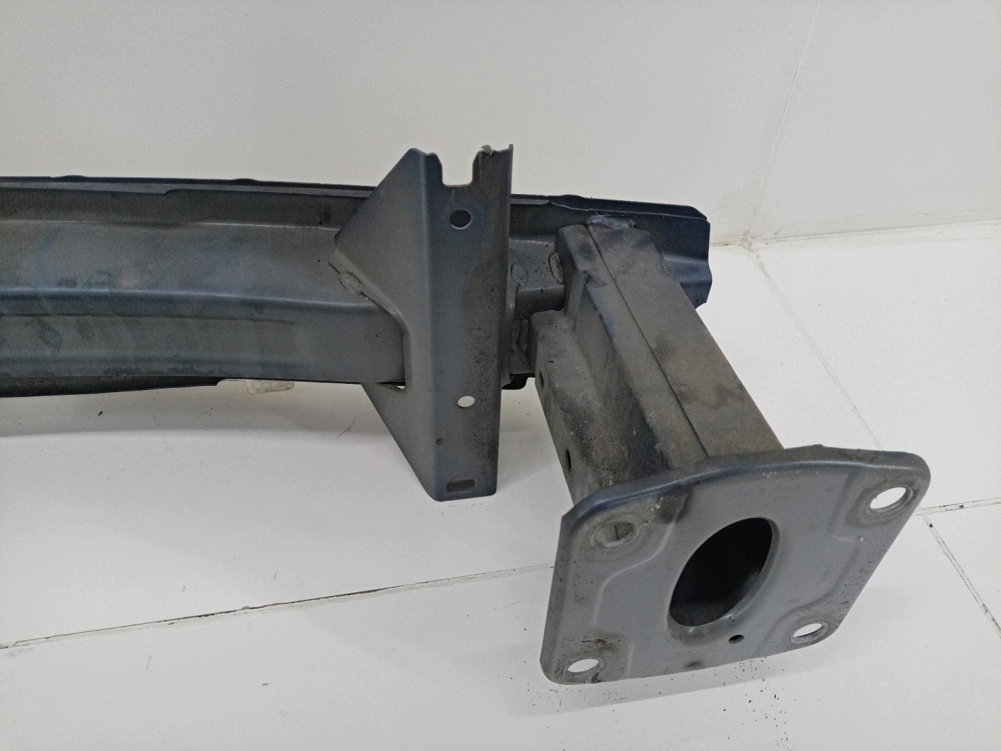 sider pillar of a bumper front Mazda 6 3 2014