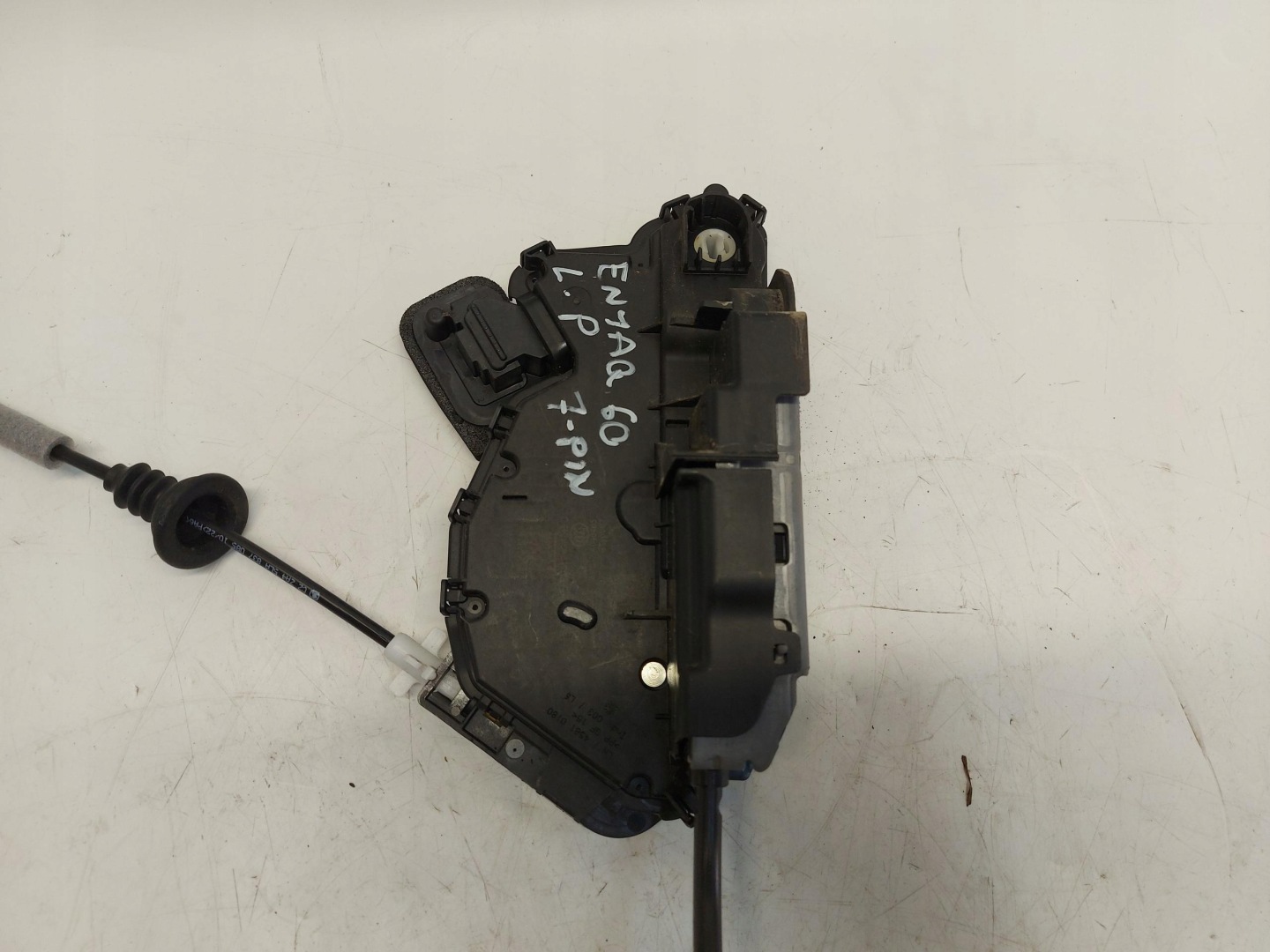 Skoda Enyaq 5LA iV60 lock door left front 5TB837015D