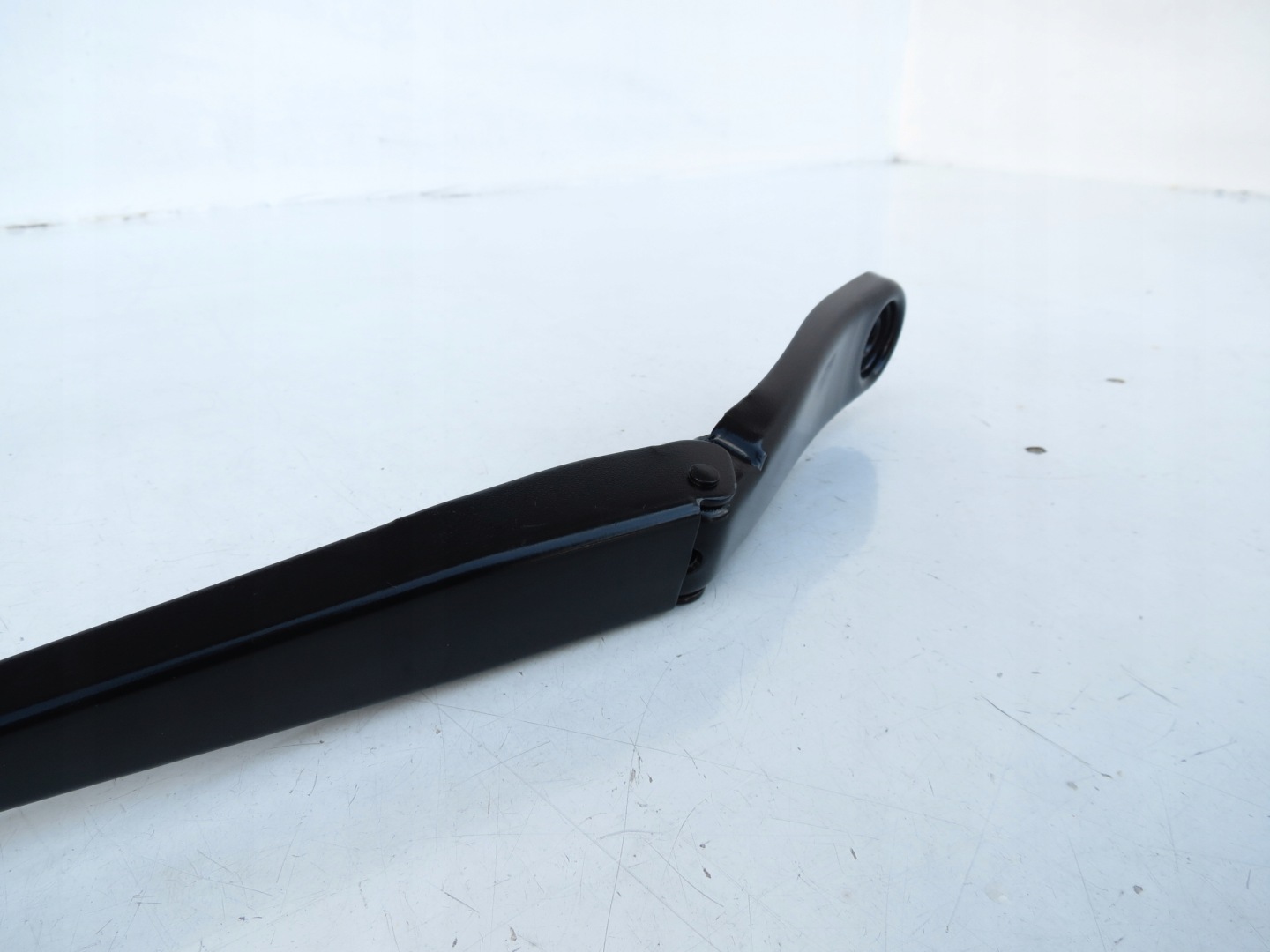 wiper arm left left front front EUROPA 30753525 VOLVO XC60 and