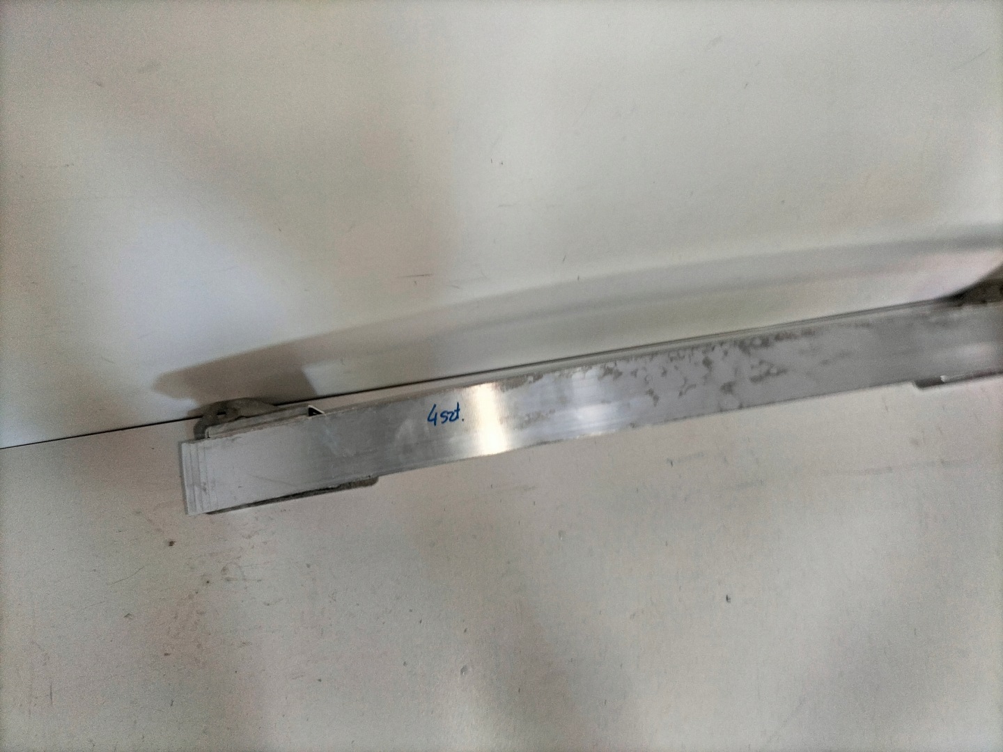 pillar sider rear part OPEL ZAFIRA C 11