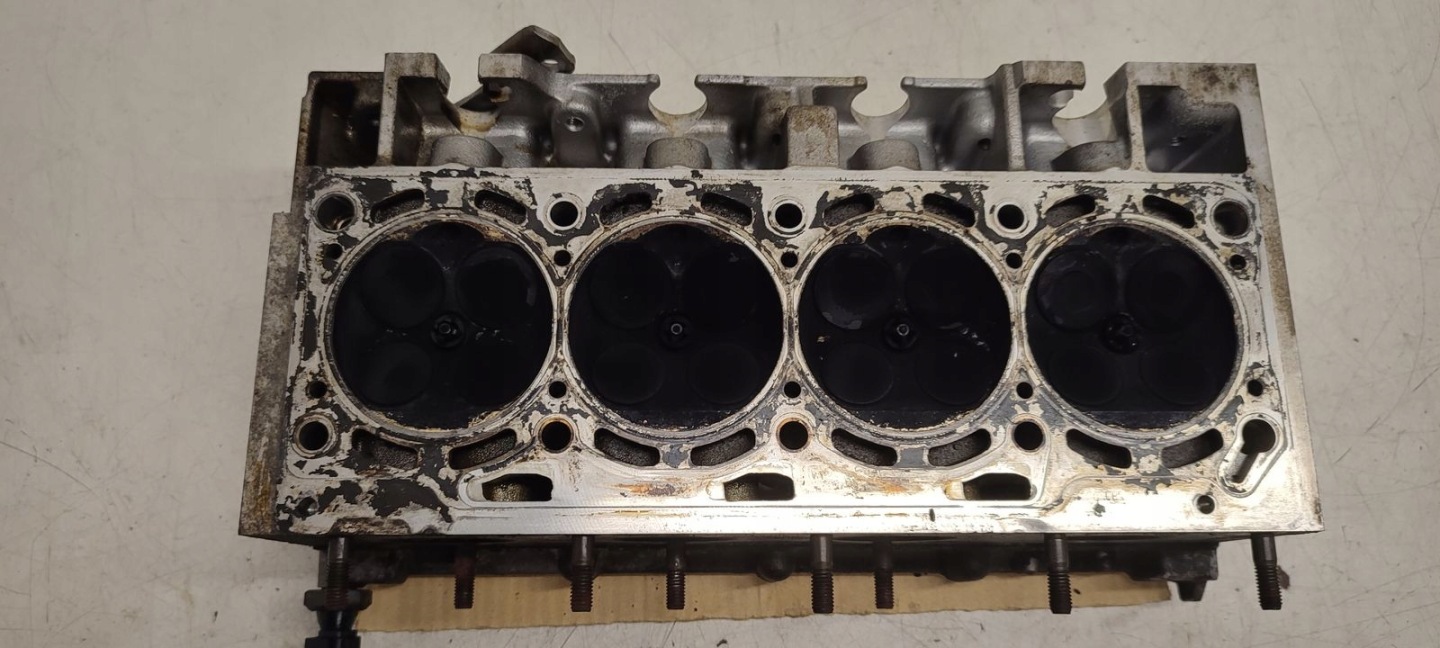 testata motore BAD VW Golf IV 1,6 FSI
