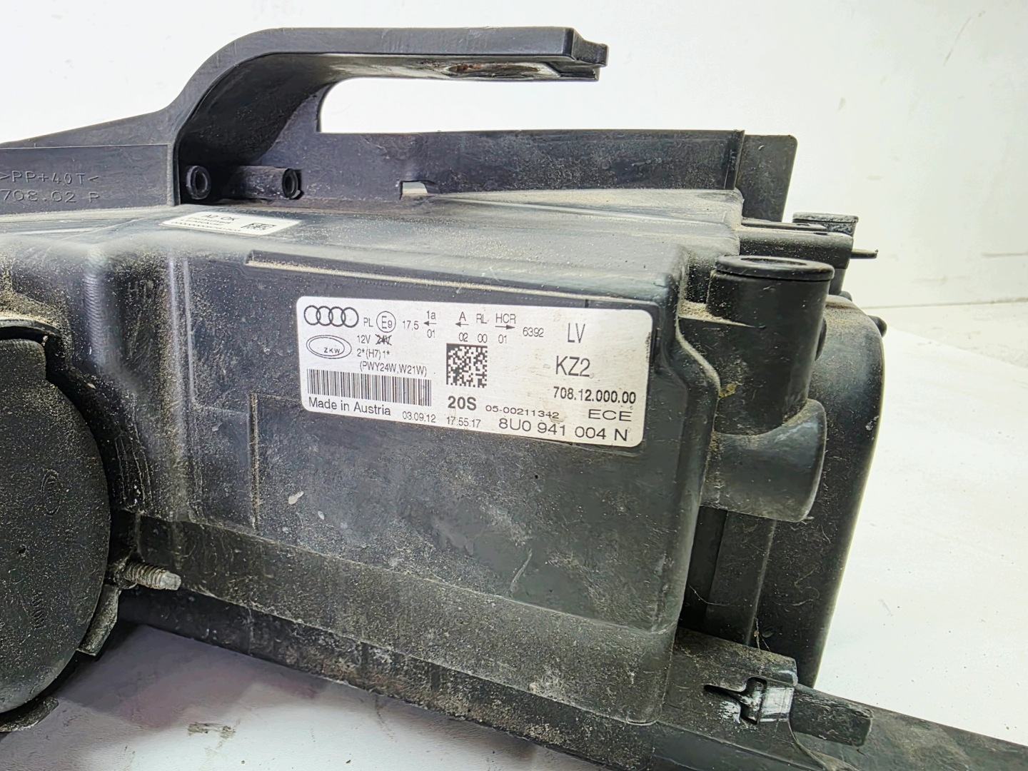 REFLEKTOR light right front AUDI Q3 8U 8U0941004N 40/26 UK