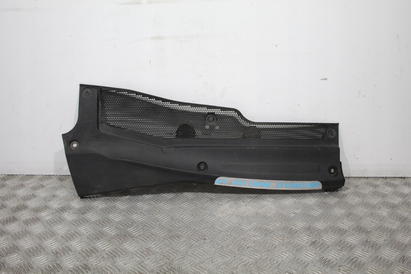 cover under the window torpedo EVOQUE II 2 L551