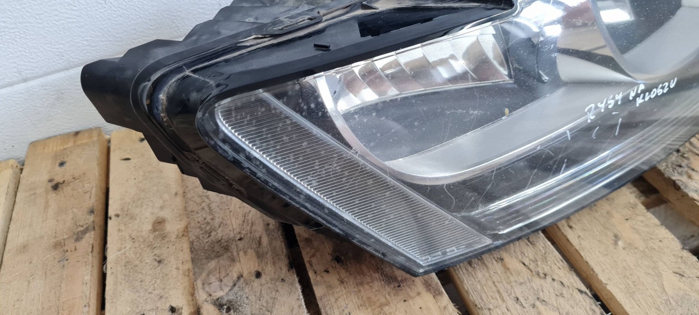 Q5 8R light right right front front ANGLIK UK 8R0941030M