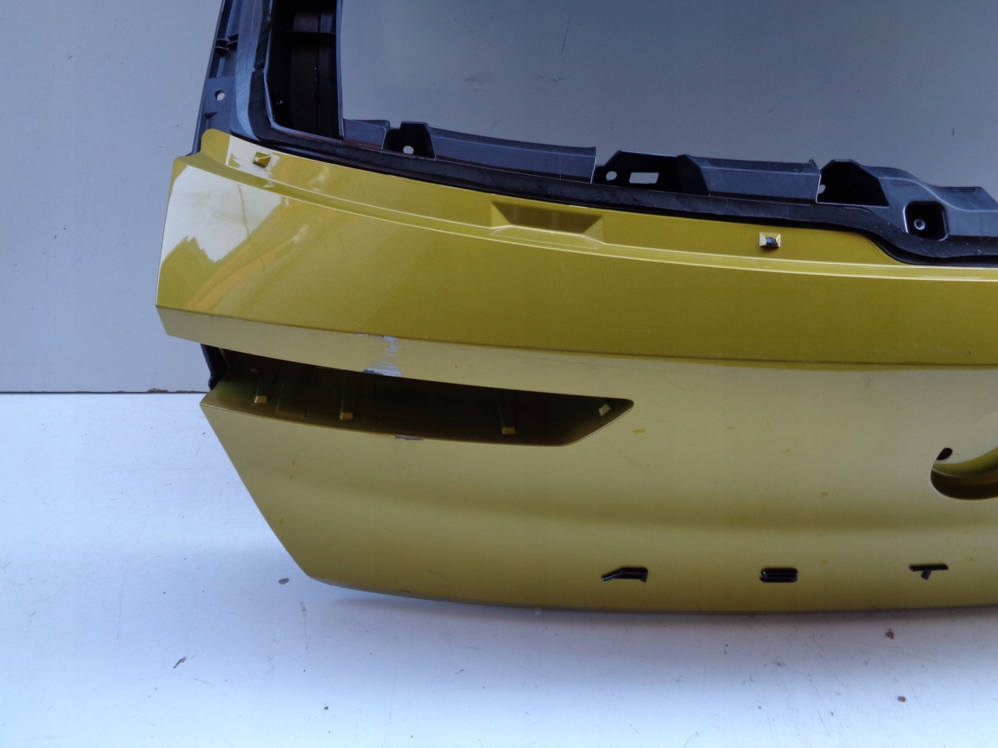 boot doors OPEL ASTRA VI 6 L 22- HB NR 51995