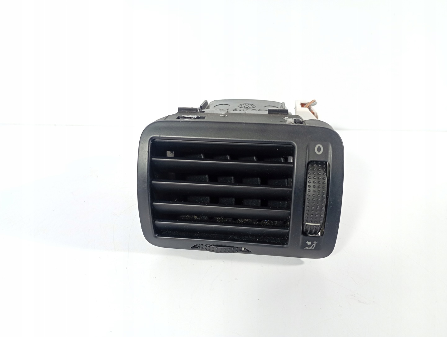 VW PASSAT B5 FL 00-05 grid air conditioning devices left driver´s OE 3B0819703D