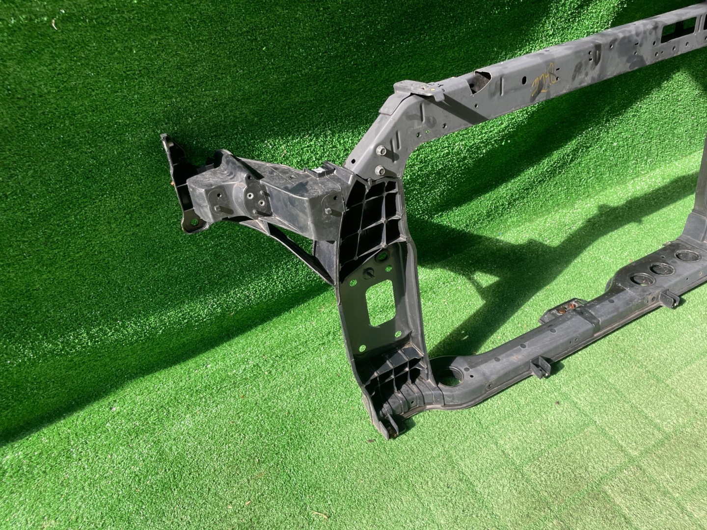 KIA SPORTAGE IV support panel for radiators pillar 64110F1000 2015