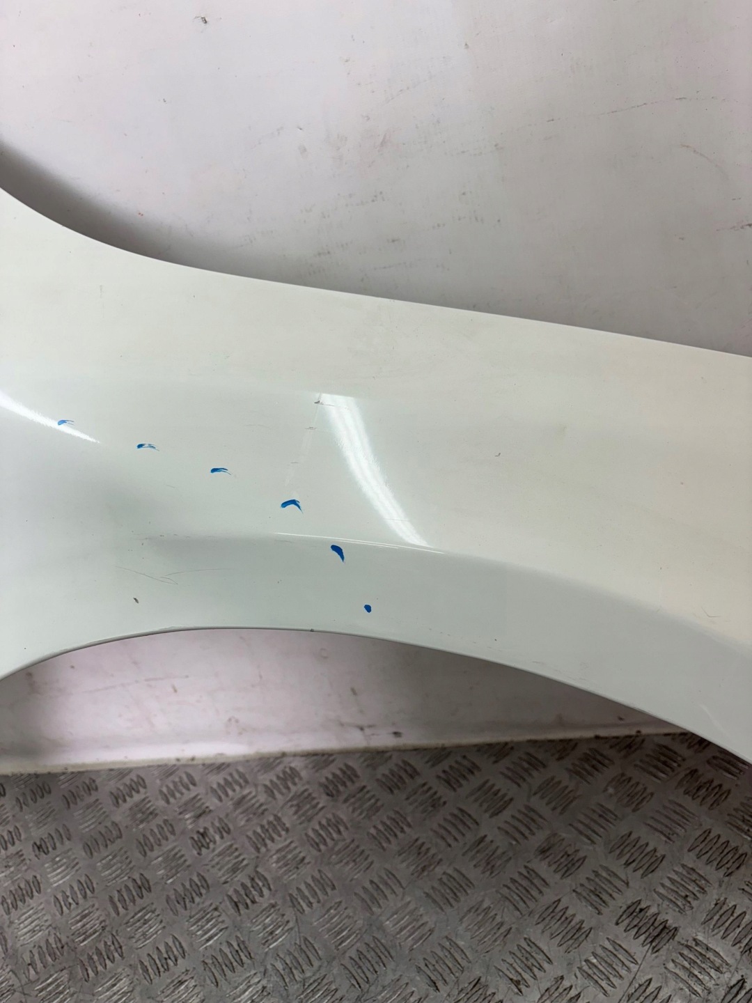 fender front front right VOLVO V60