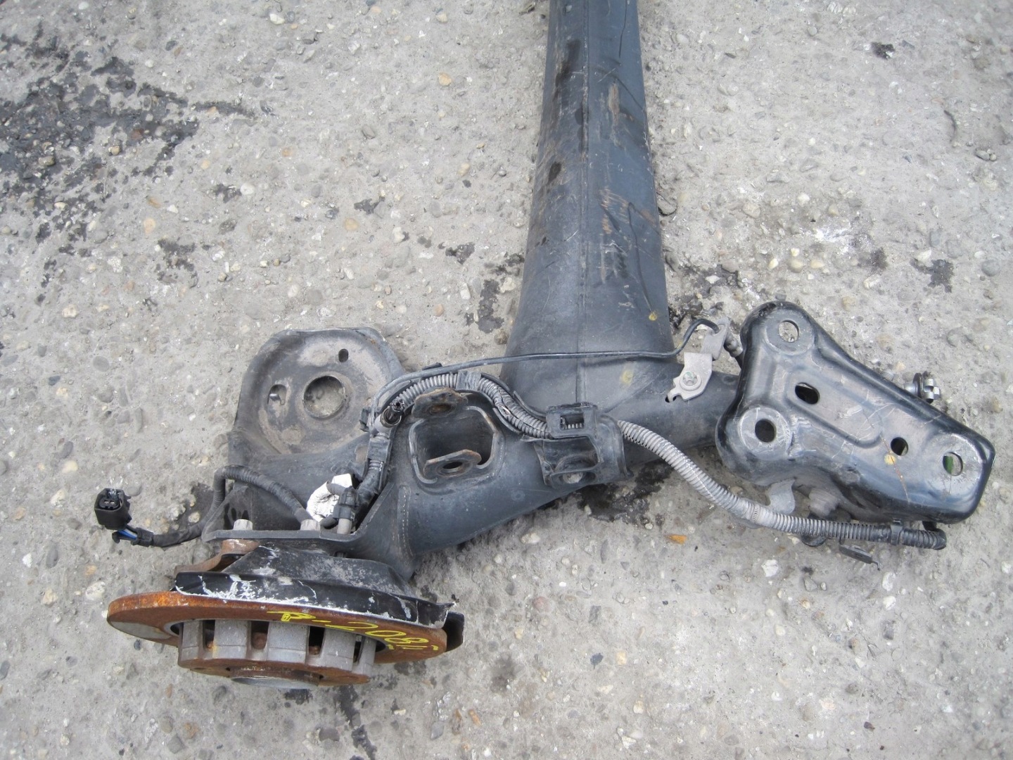 axis rear sususpension PEUGEOT 208 II 1,2THP