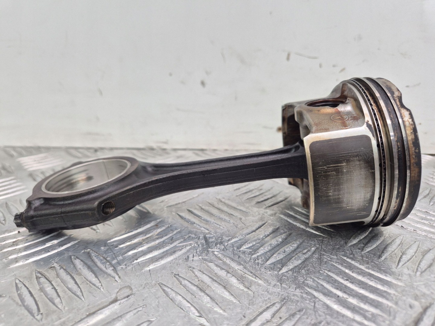 piston with connecting rod Mercedes C200 CGI W204 0821RA 271.820