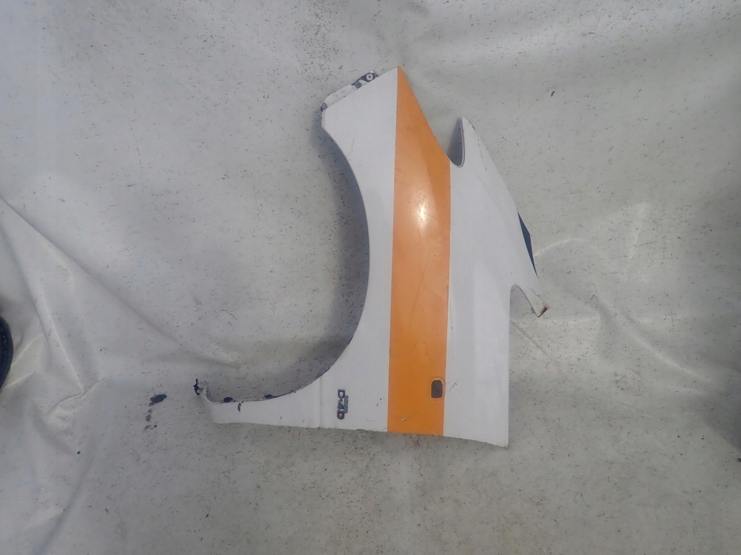 TOYOTA PREVIA II 00-06 fender left front