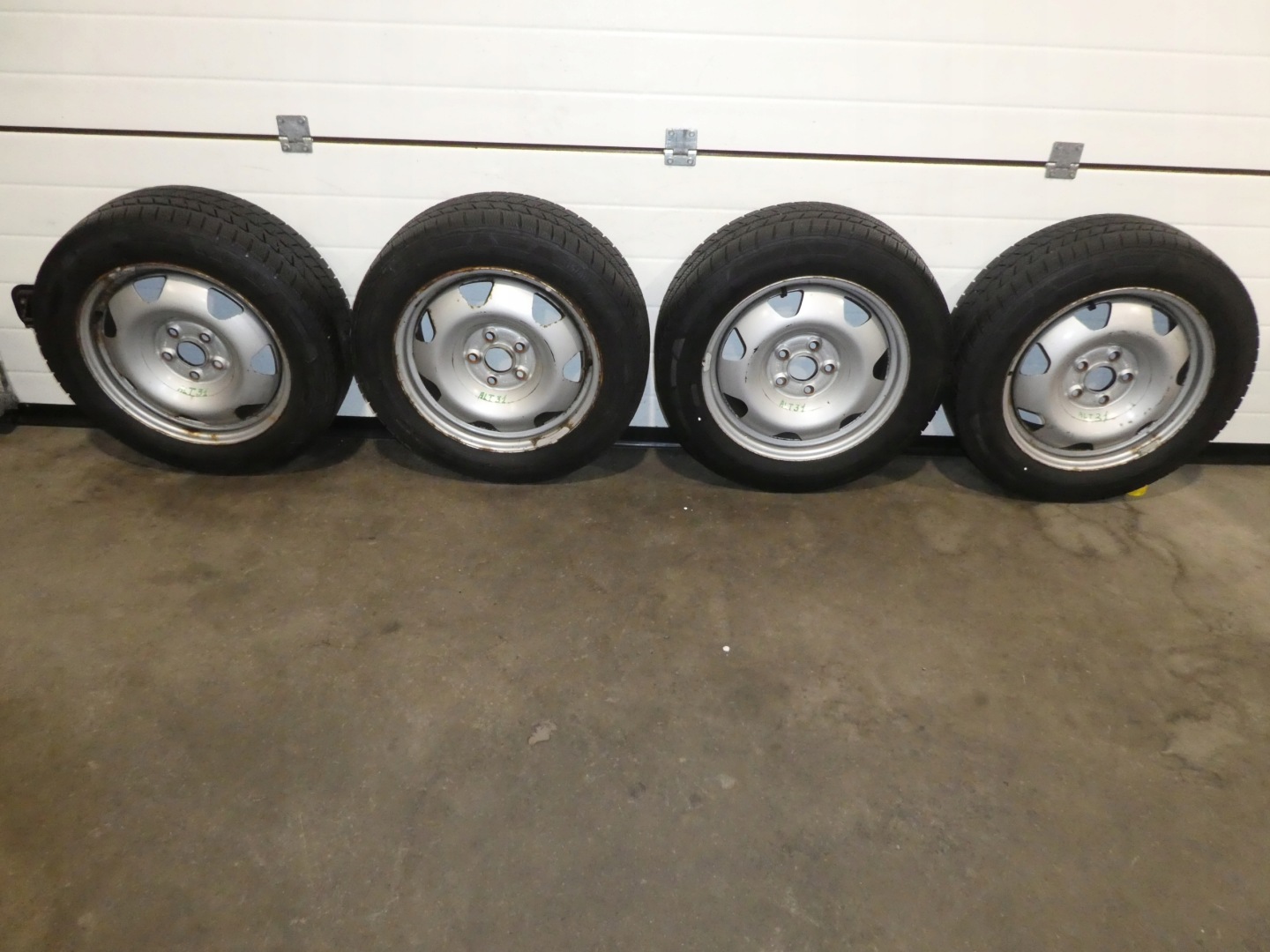 4X wheels discs tyres 7E0601027B VW T5 T6 AMAROK 215/60/R17C 2017R