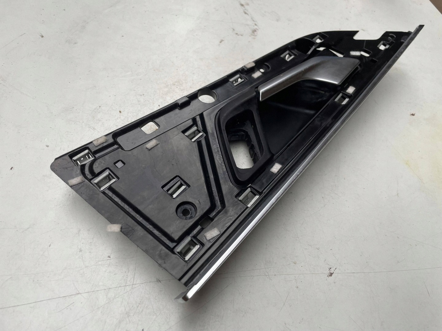 Audi Q7 4M handle inner rear part left Ambiente 4m0839019d !J