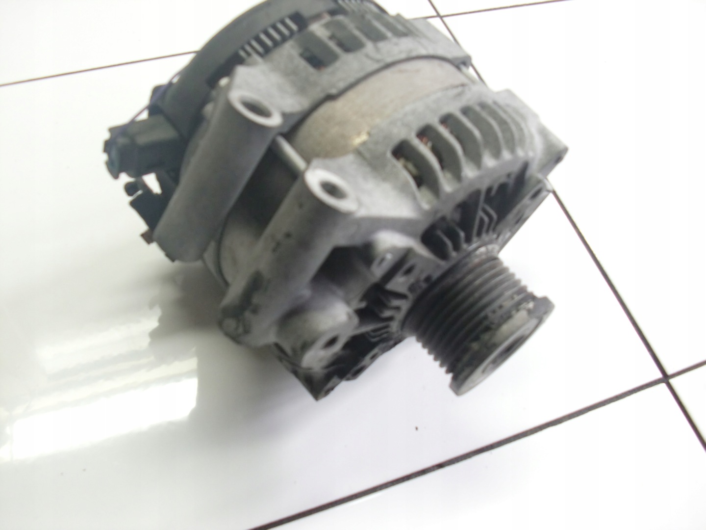 BMW 3 E90 Z4 E89 3.0 N54B30 alternator