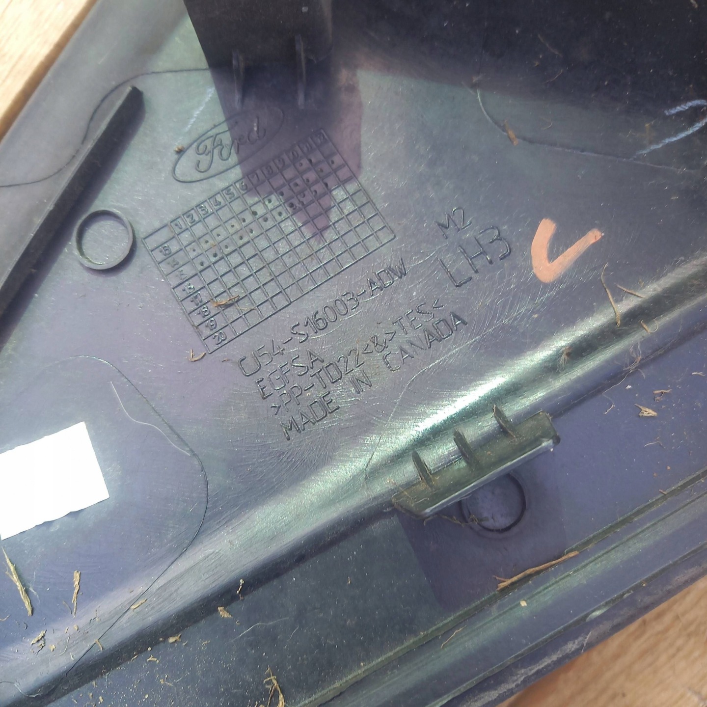 Ford Kuga MK2 II moulding of a fender cap triangle left front
