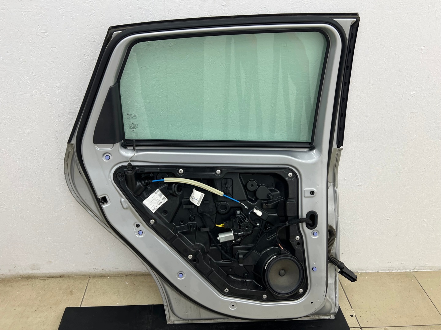 MERCEDES B-class W246 door left rear part KOMPLET 761 original paint