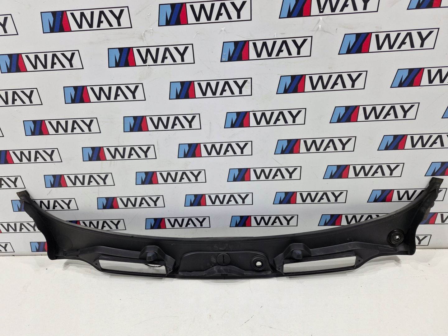 BMW E90 E91 torpédo kryt pod oknem 7180743