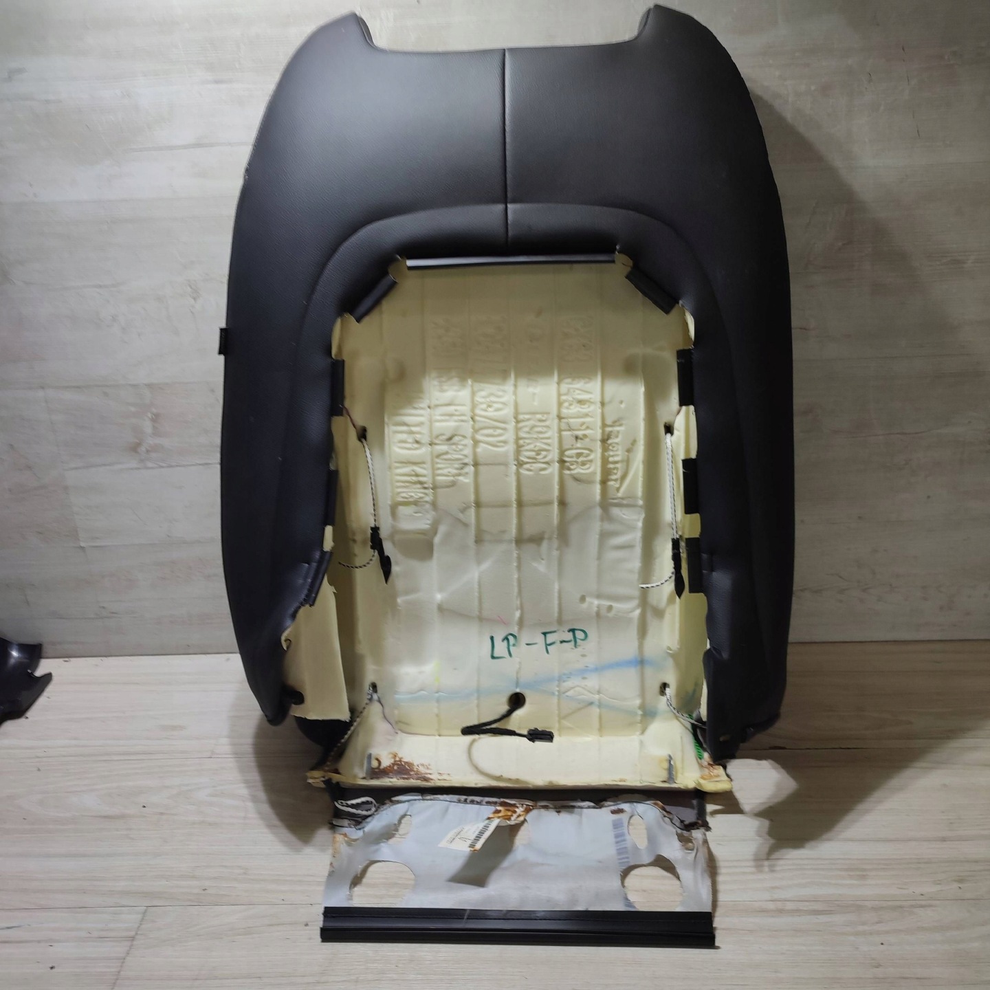 oparcie seat front side left Jaguar F-Pace LC420610AA09QKW