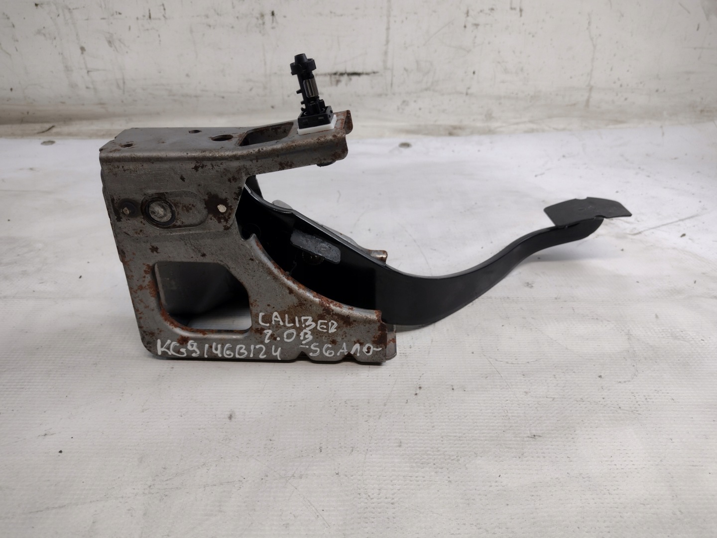 Pedal Bremse Dodge Caliber 2,0B 05105522AH