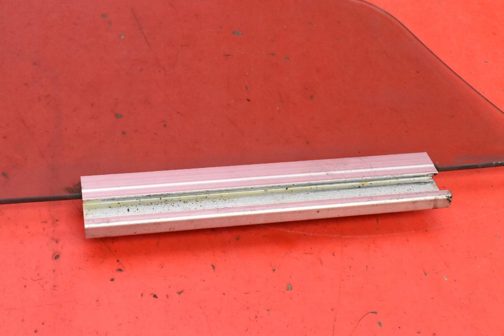 window side left front front VOLVO S60 1 and sedan LIFT 04-09
