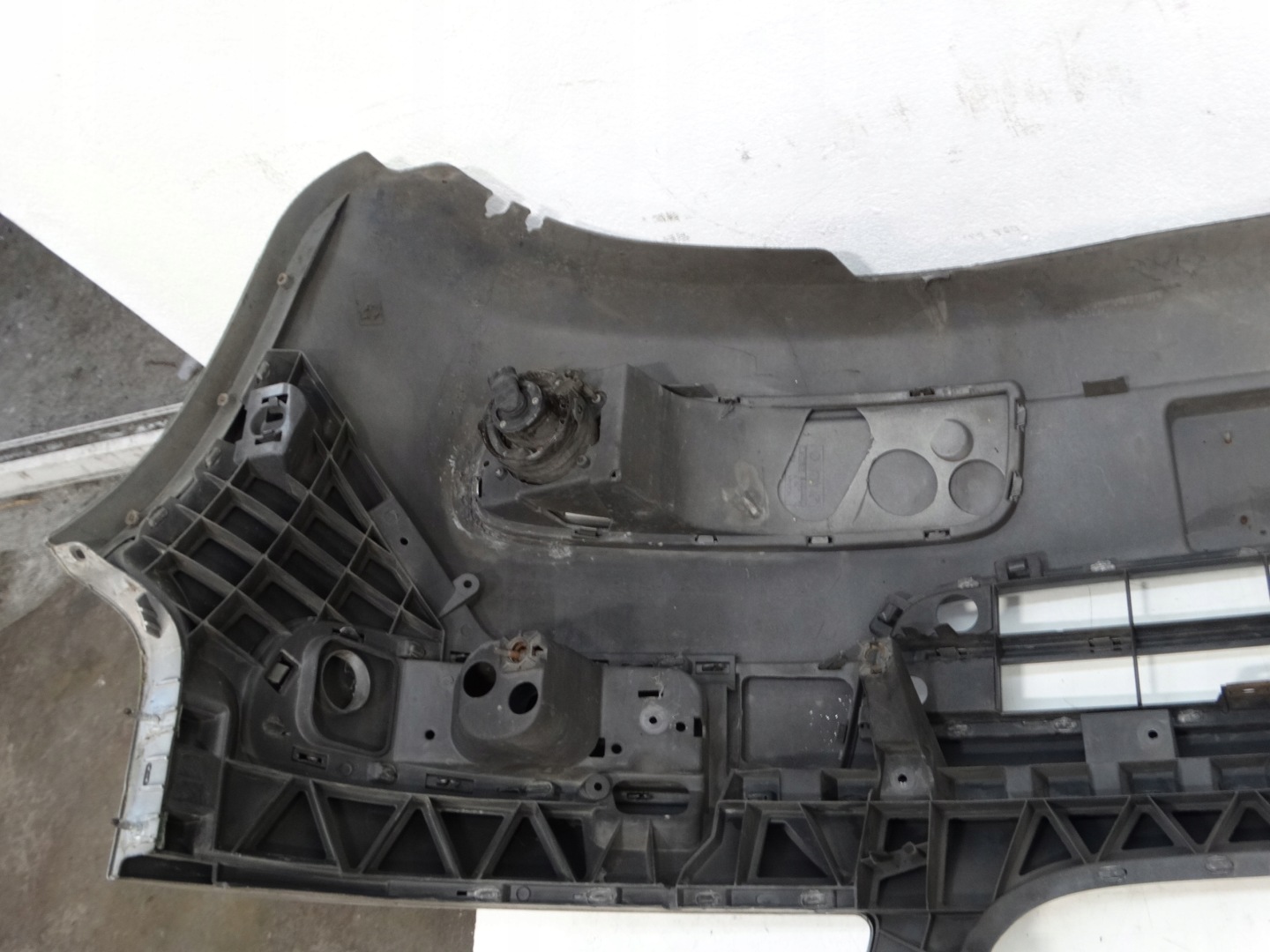front bumper front VOLKSWAGEN T5 MULTIVAN CARAVELLE 03-09R. 7H5807101