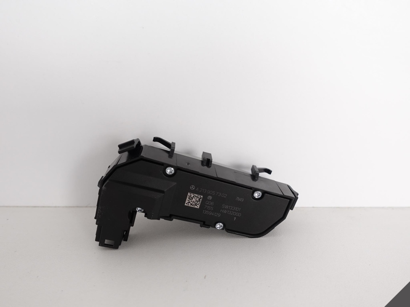 MERCEDES 205 GLC 253 button GRZANIA seat left