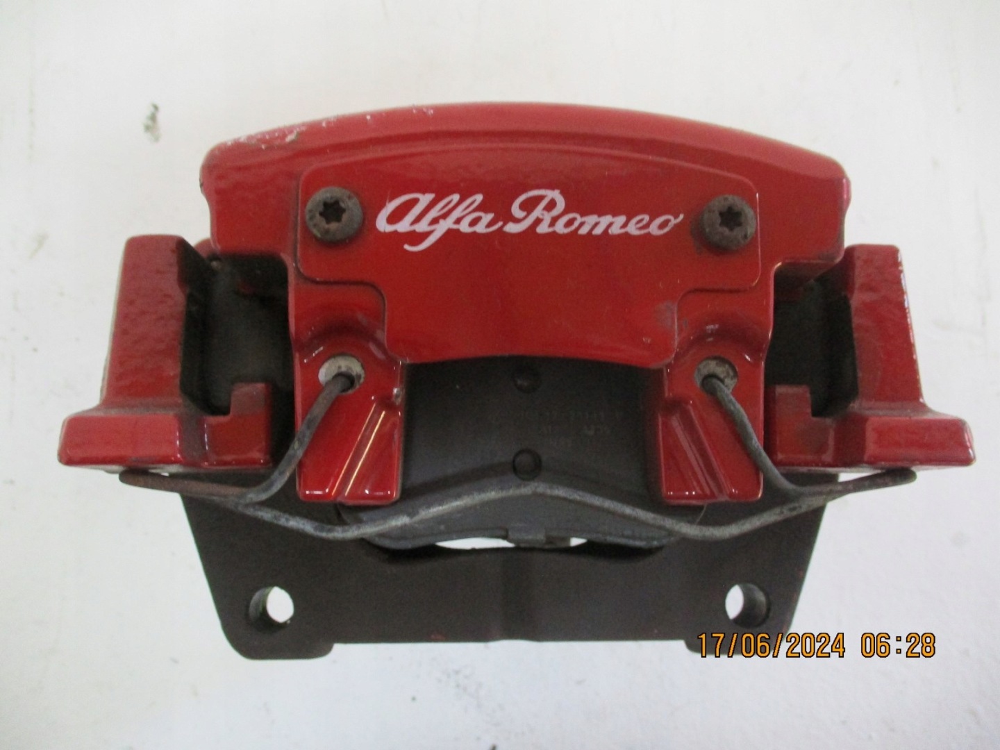 caliper calipers ALFA ROMEO STELVIO 2,2 20R rear part rear.