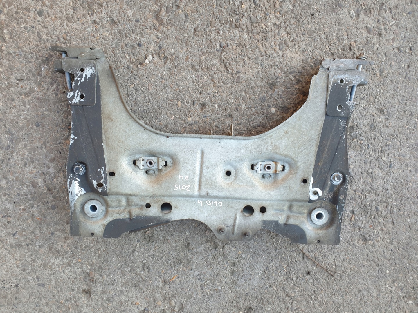 axle beam axle beam subframe RENAULT CLIO 4 IV 2013- 1.5 DCI